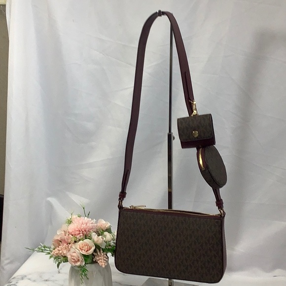 NWT Michael Kors Signature Brown Multicolor Crossbody with Tech Attached - Picture 3 of 8